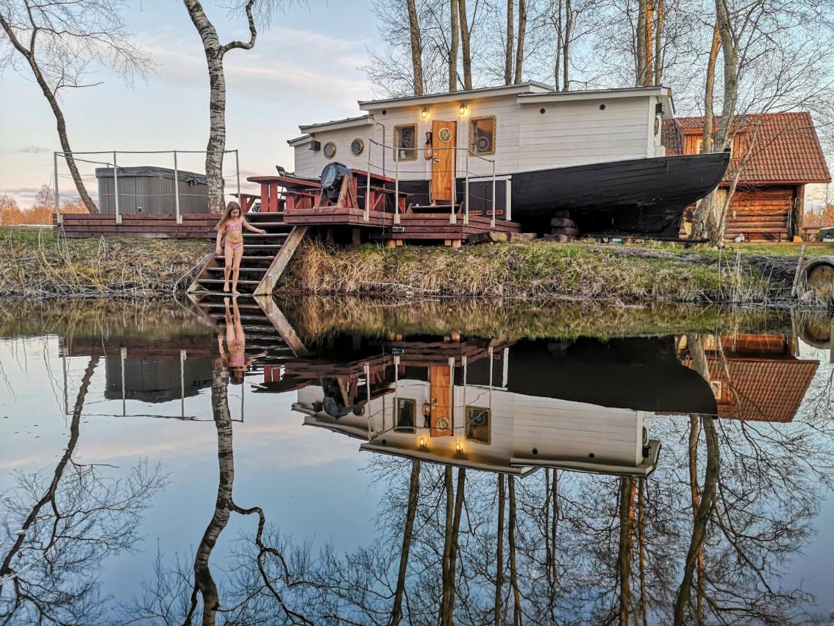 Kalurikula Fishing Village Пярну Екстериор снимка